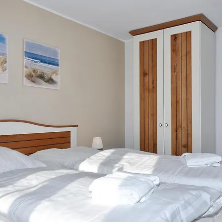 Holiday home Doppelhaushaelfte Boehler Wiesenblick